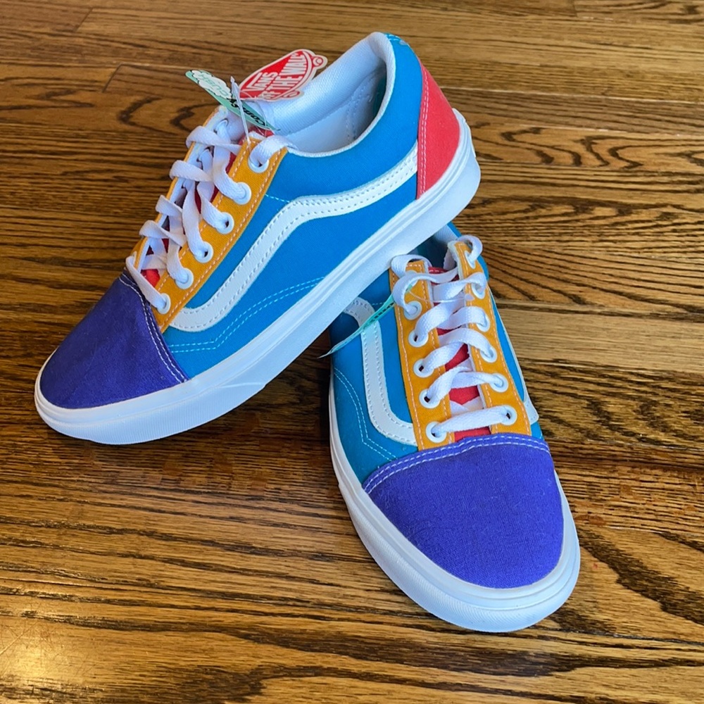 Vans brand NWT Old Skool sneakers